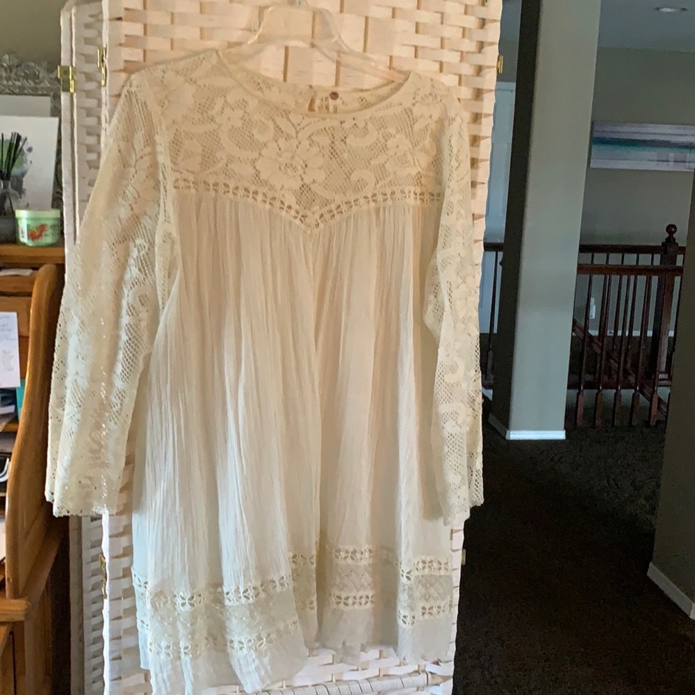 Free People cream lace tunic perfect condition L